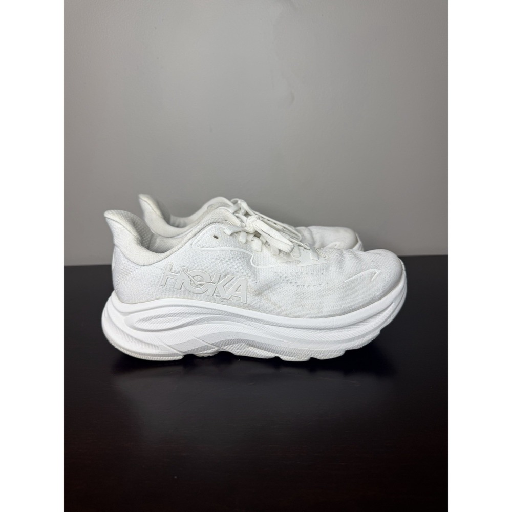 HOKA Clifton 10 Womens 7 Wide D White Running Walking Shoes 1162031